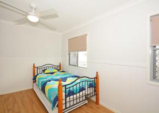 Hami's Retreat - Burrum Heads- Close to Boatramp -2BR - Aircon - 3