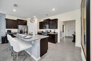 6BR Villa - Heated Pool - Game Room - Water Park - Davenport - 6