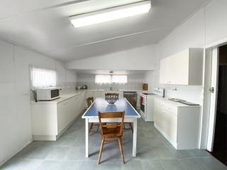 Stafford Hall - Burrum Heads- Riverfront- 3BR- Great Views - 6