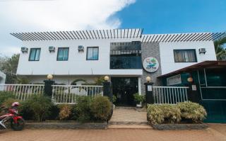RedDoorz Plus at Palm Rise K Diving Resort Panglao Bohol - Panglao Island - 6