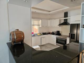 للسيدات فقط only for ladies - 1