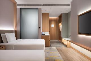 Holiday Inn Guiyang Airport by IHG - Guiyang - 2