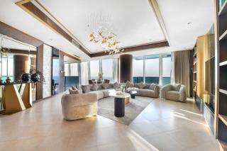 Luxury Seaview Penthouse Harbour Heights - Manama - 9