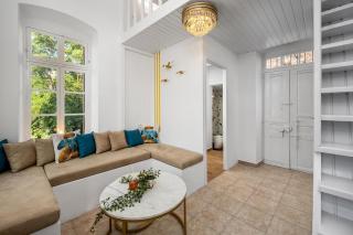 Annikas Port View-1st Floor - 7