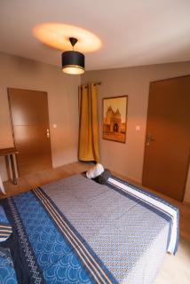 Tout confort ! Ville, Calme, Cinéma privé, Climatisation, Parking, WiFi - 3