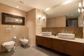 Family Living in Marina Residence, 2-Bed, Palm Jumeirah - Allsopp&Allsopp - Dubai - 1
