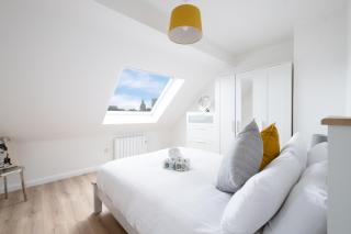 Luxury Modern PENTHOUSE, City Centre, SLEEPS 6 - Galway - 9