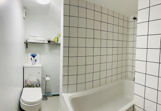 URBAN OASIS - Walk to Beach, City Centre & Station - 4