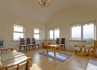 Matthews Cottage Doonbeg sleeps 6 by Trident Holiday Homes - Doonbeg - 4