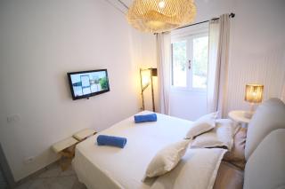 Stunning Bay-View Apartment - Pool, Terrace & 30s to Porto Rotondo Center & 10 Minutes To The Beach - 4