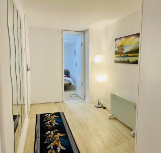 URBAN OASIS - Walk to Beach, City Centre & Station - 5