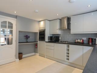 43 Hyfrydle Road - 1