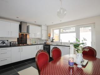 42 Hyfrydle Road - 1