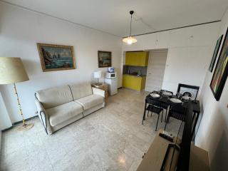 Tirrenia beach house - sea front with private beach - Sanremo - 1