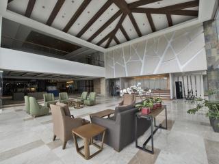 Newtown Plaza Hotel - 7