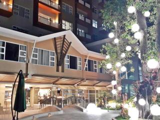 Newtown Plaza Hotel - 4