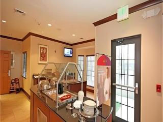 Staybridge Suites Newport News - Newport News - 7