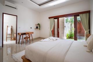 Best Place Near City Center and Batu Bolong Beach! - It's A 3BDR Villa with Private Pool - Canggu - 2
