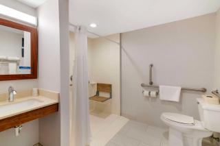 Comfort Inn Airport - Manchester - 1