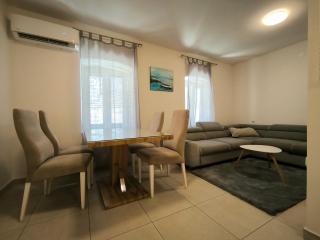 Apartment in a small village near the beach - Kaštela (Castelli) - 9