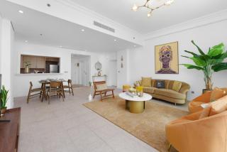 Maison Privee - Elegant Coastal Apt on Palm Jumeirah - Dubai - 5