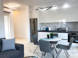 Daria’s Luxury Apartment-the hidden gem - 9