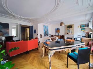 Rue de Berri - Paris 8 - 9