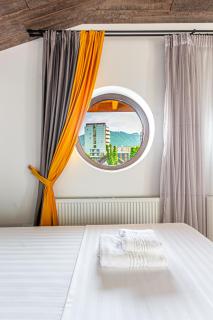 Luxury Cozy Collection ApartHotel in Brasov - Braşov - 4