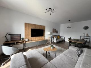 High-Rise Luxury Apartment with free parking - Bucharest - 6