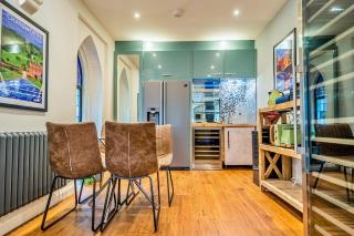 Finest Retreats - The Church Vaults - 9