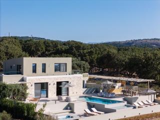 Manto Villas, Heated Pool, Spa Whirlpool, SeaView, By ThinkVilla - Prinés - 9