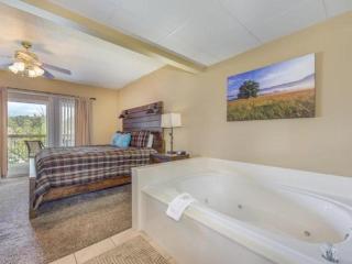 Bear Crossing 402 - 6