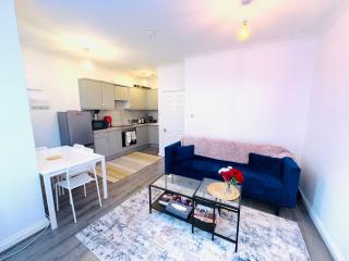 A modern 2 bedroom seaside apartment - Hastings - 8
