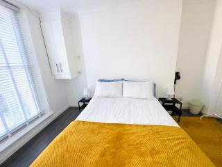 A modern 2 bedroom seaside apartment - Hastings - 6