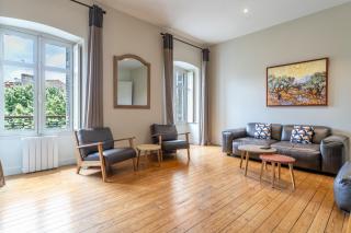 Magnifique et lumineux T3 de charme aux Quinconces idéal pour 4 personnes - 2