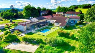 Enorme Domaine avec Piscine, Salle de fête, Boulodrome, Cinéma et plus - Nérac - 0