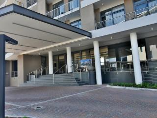 Menlyn Maine Luxury Rentals - Pretoria - 1