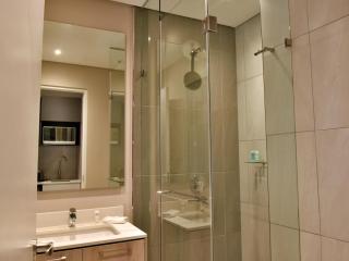 Menlyn Maine Luxury Rentals - Pretoria - 8