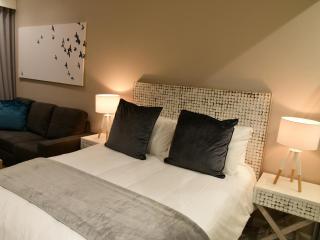 Menlyn Maine Luxury Rentals - Pretoria - 5