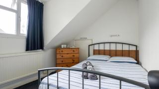 Pebbles guest house room 8 - 1