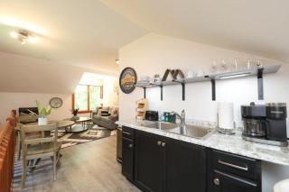 Cozy Mountain Retreat * Dog Friendly - 7