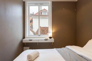 NEW! Modern Top Floor Apartment in Historic Area! - Bergen - 9
