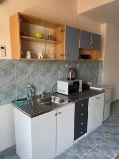 Roman Arch- low budget doublebed room in top center - Pola (Pula) - 1