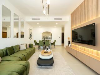 Stunning Two Bedroom Apartment with Private Balcony & Burj Khalifa by Luxury Space - Dubai - 1
