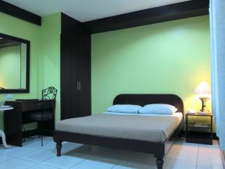 NS Royal Hotel - Città di Cebu - 9