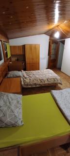 Adam room 1 - 8