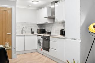 Stylish 3-Bedroom Greenwich Apartment 2 Bath Pad & Free Parking - Londra - 7
