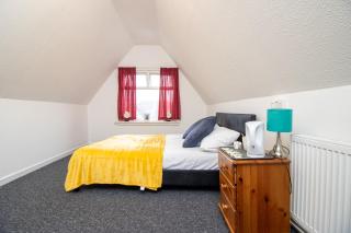 Pebbles guest house quad room 10 - 2