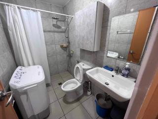 AMA Tower Residences, 8th flr, near DMW and SM Megamall - Manila - 5