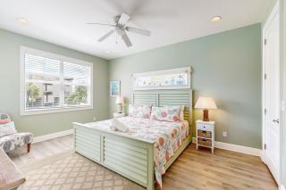 Tropical Daze - Bradenton Beach - 1